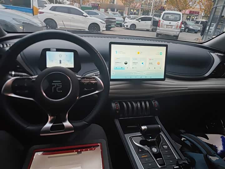 Фото 10 - BYD Yuan Plus