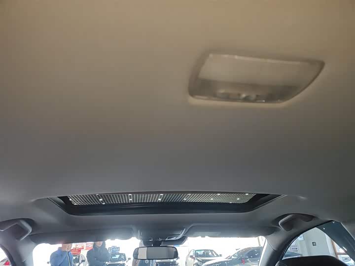 Фото 18 - Honda CR-V