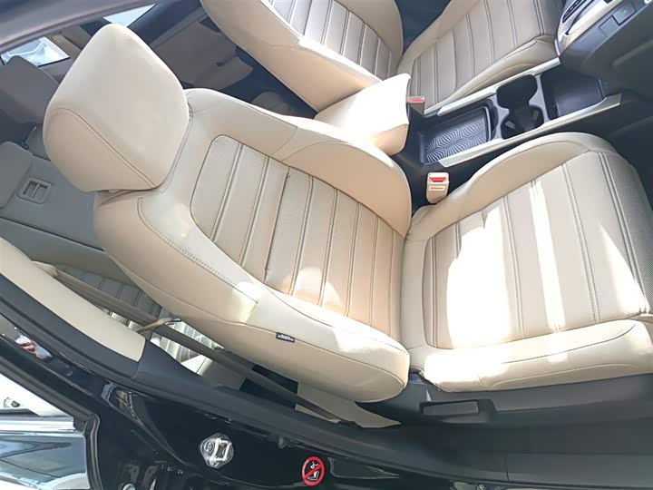 Фото 25 - Honda CR-V