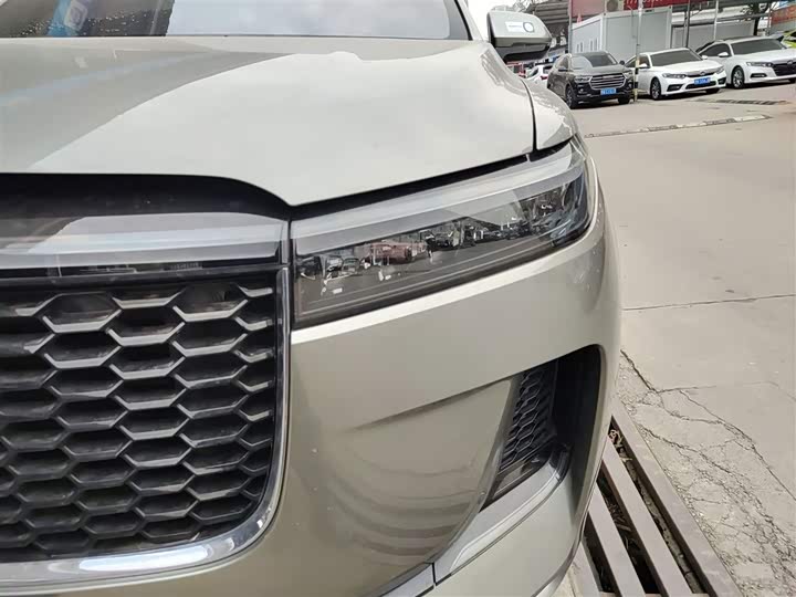 Фото 24 - LiXiang One