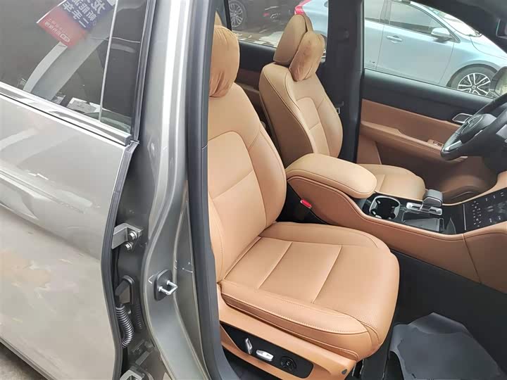 Фото 25 - LiXiang One