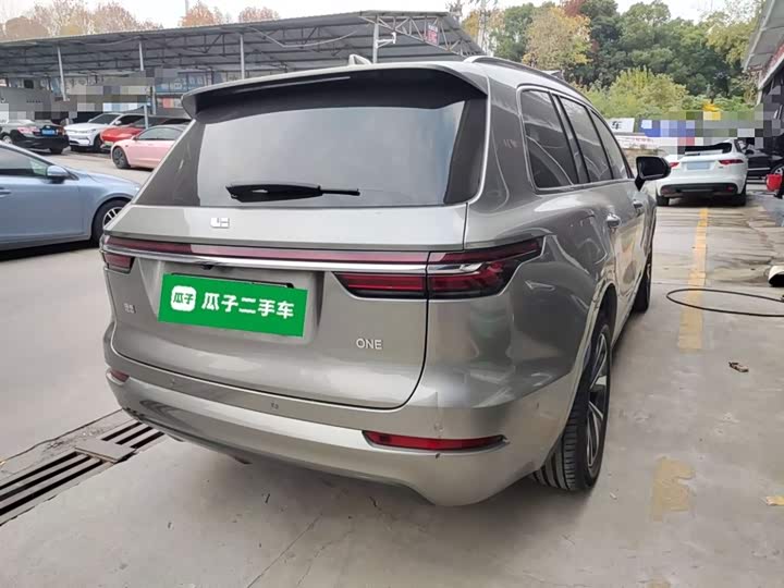 Фото 7 - LiXiang One