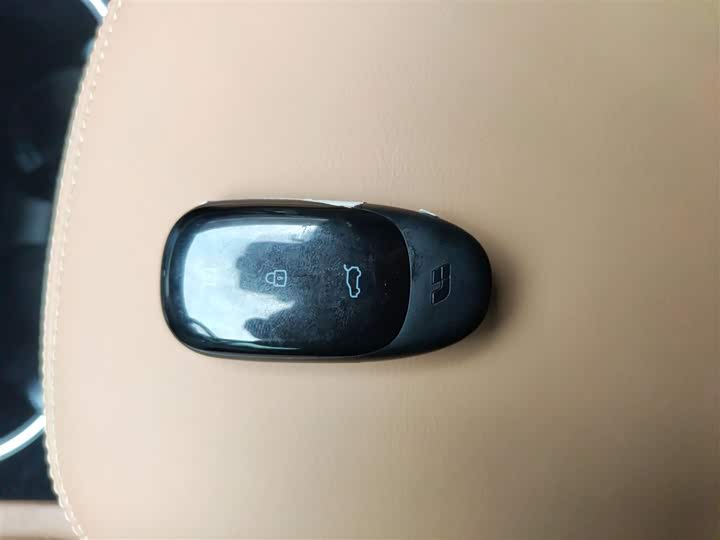 Фото 9 - LiXiang One