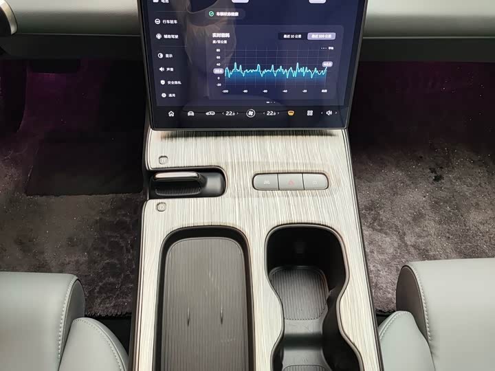 Фото 16 - Nio ET5T