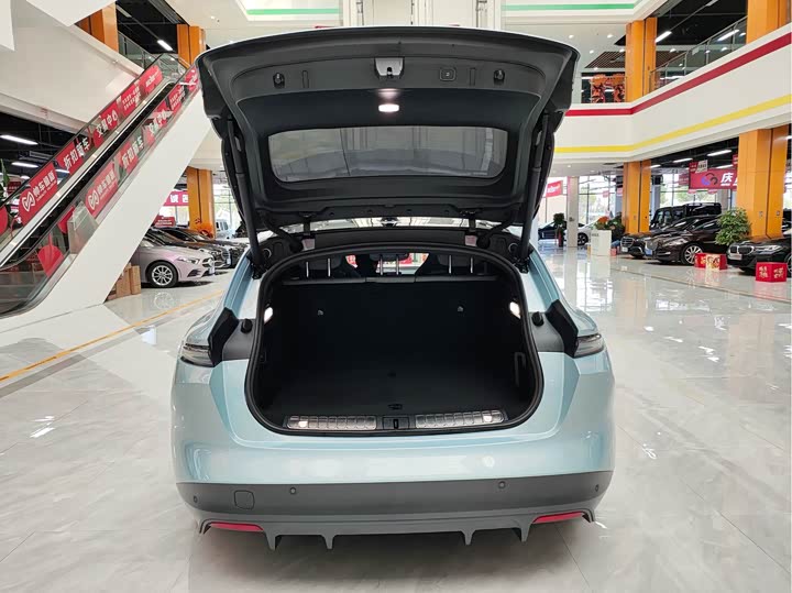 Фото 18 - Nio ET5T