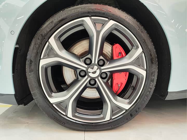 Фото 20 - Nio ET5T