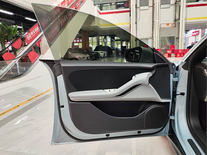 Фото 9 - Nio ET5T