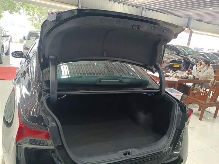 Фото 19 - Nissan Teana