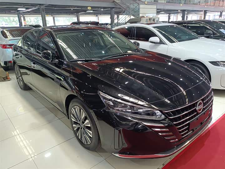 Фото 4 - Nissan Teana