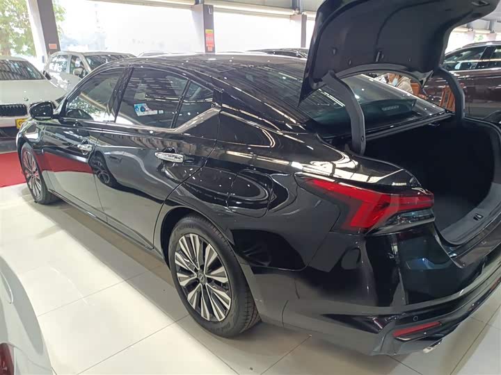 Фото 5 - Nissan Teana