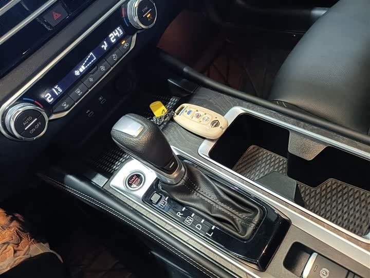 Фото 9 - Nissan Teana