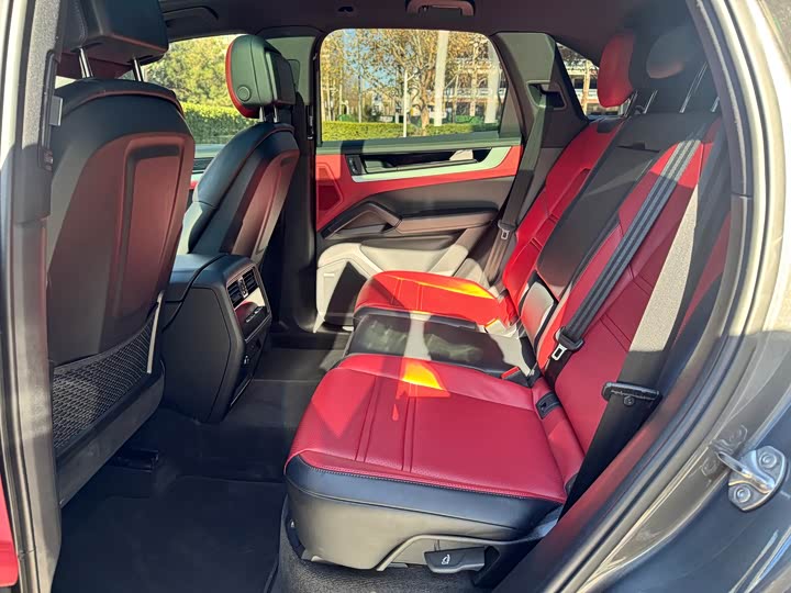 Фото 20 - Porsche Cayenne