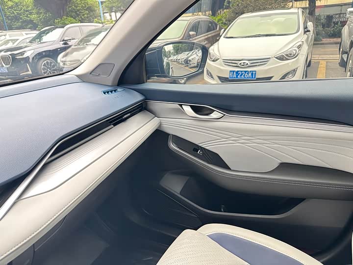 Фото 12 - Geely Preface