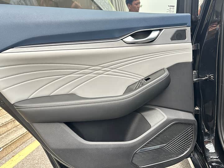 Фото 14 - Geely Preface