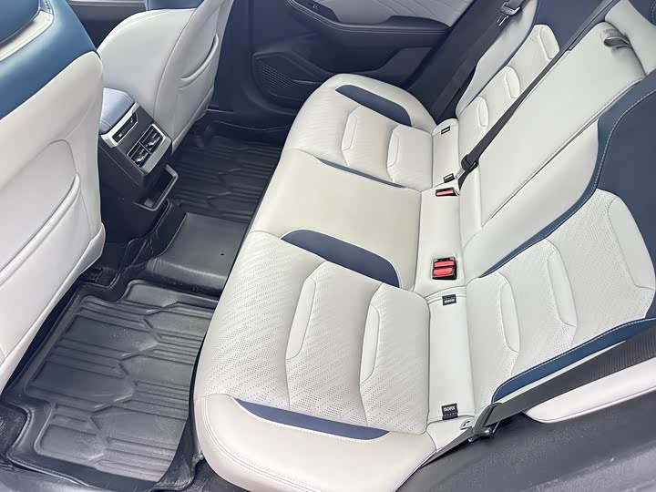 Фото 15 - Geely Preface