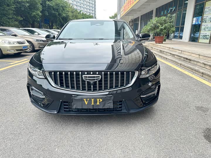 Фото 2 - Geely Preface