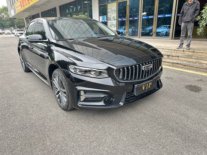 Фото 3 - Geely Preface