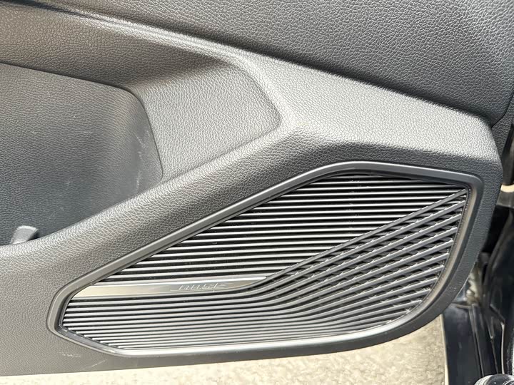 Фото 6 - Geely Preface