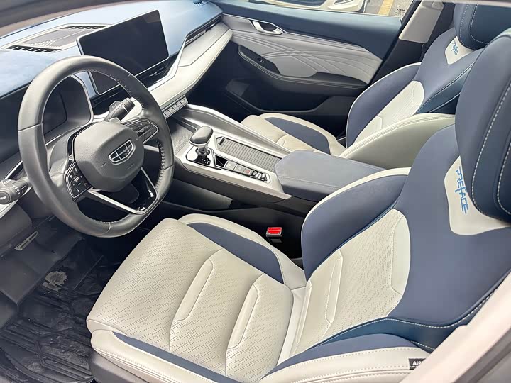 Фото 7 - Geely Preface