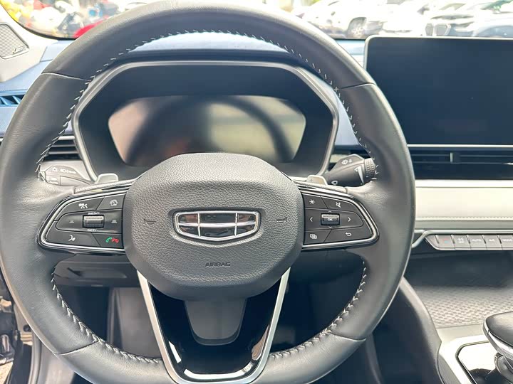 Фото 8 - Geely Preface