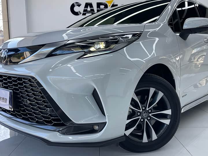 Фото 22 - Toyota Granvia