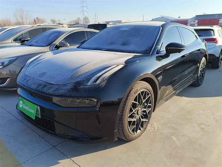 Фото 2 - Zeekr 001