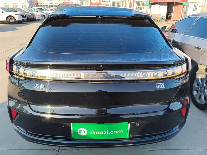 Фото 6 - Zeekr 001