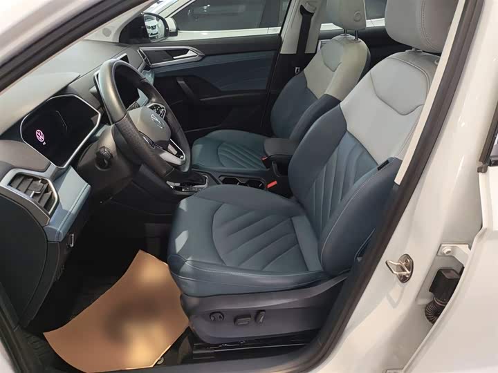 Фото 15 - Volkswagen Tharu