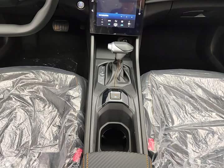 Фото 16 - Dongfeng Aeolus Yixuan GS