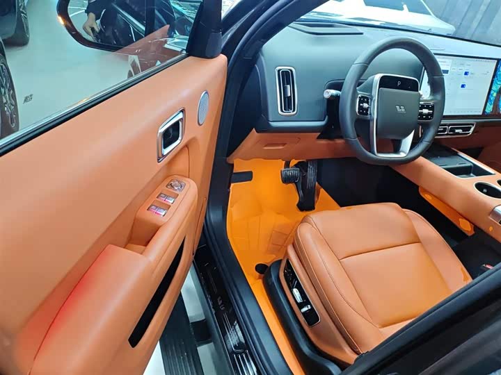 Фото 16 - LiXiang L9