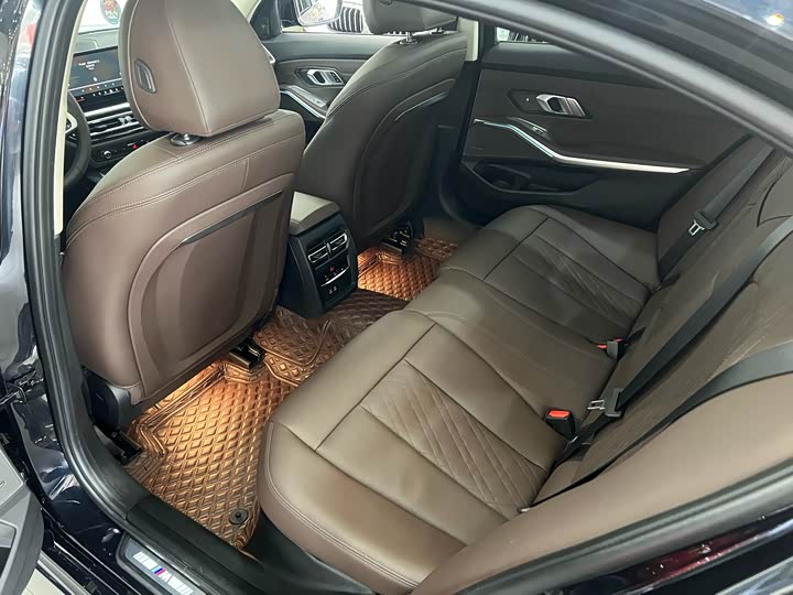 Фото 20 - BMW 3 Series