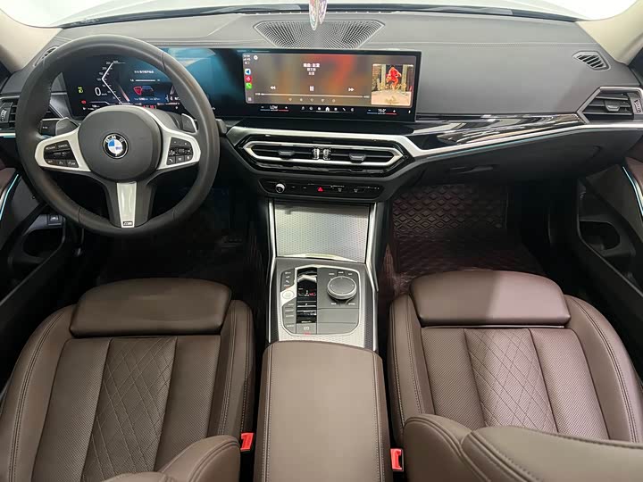 Фото 23 - BMW 3 Series