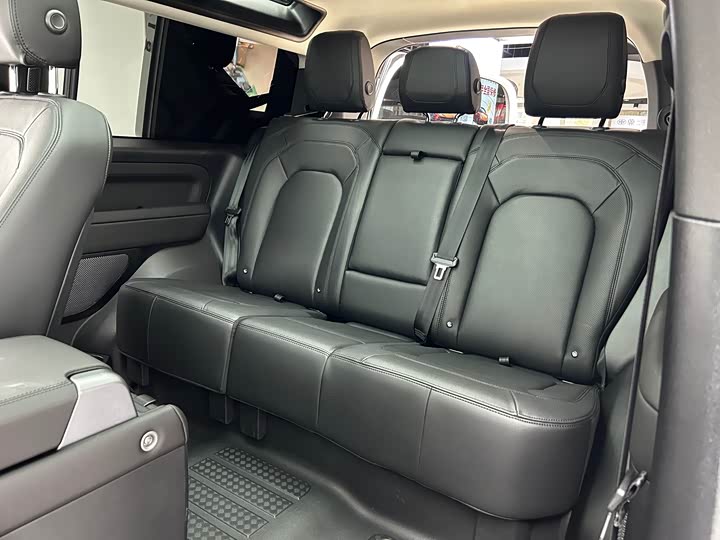 Фото 13 - Land Rover Defender