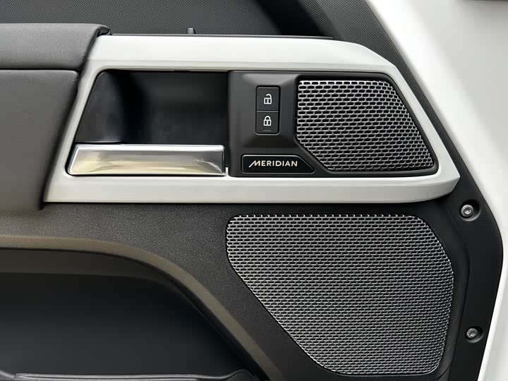 Фото 5 - Land Rover Defender