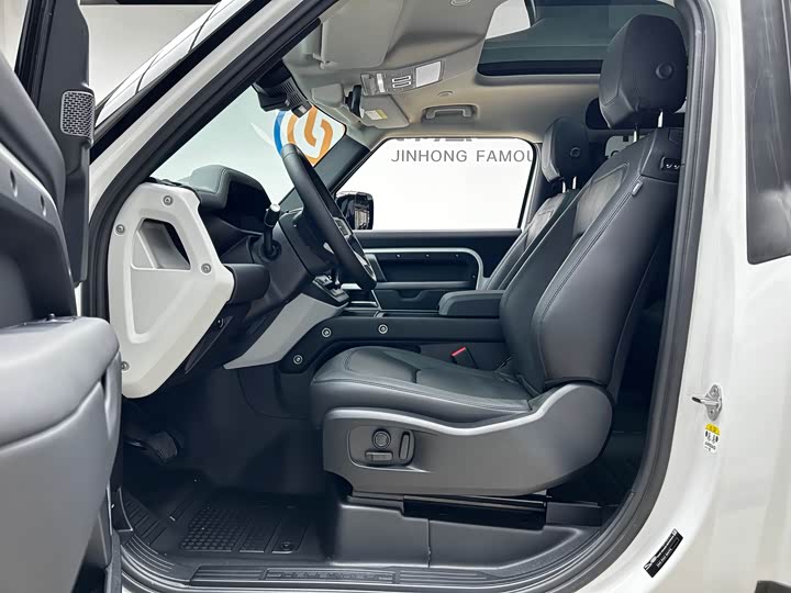 Фото 7 - Land Rover Defender