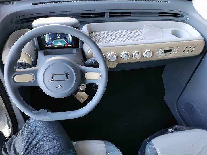 Фото 10 - Bestune Pony