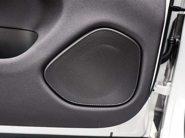 Фото 15 - Volvo XC60