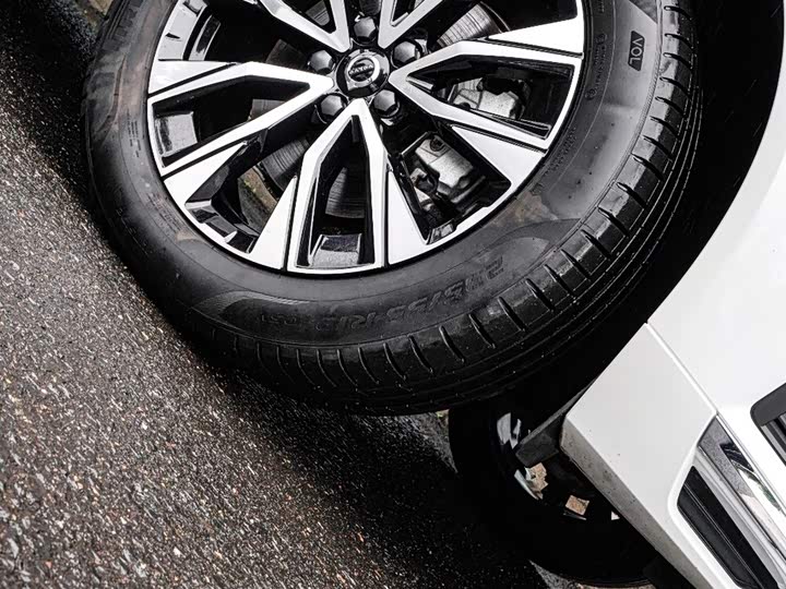 Фото 20 - Volvo XC60