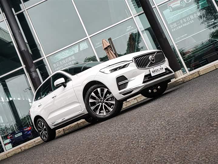 Фото 4 - Volvo XC60