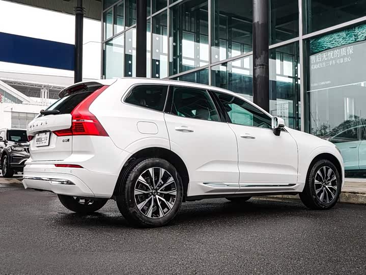 Фото 6 - Volvo XC60