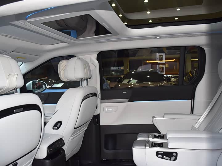 Фото 12 - XPeng X9