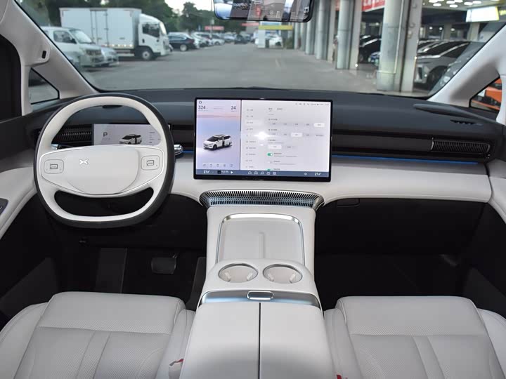 Фото 13 - XPeng X9