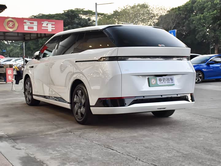 Фото 5 - XPeng X9