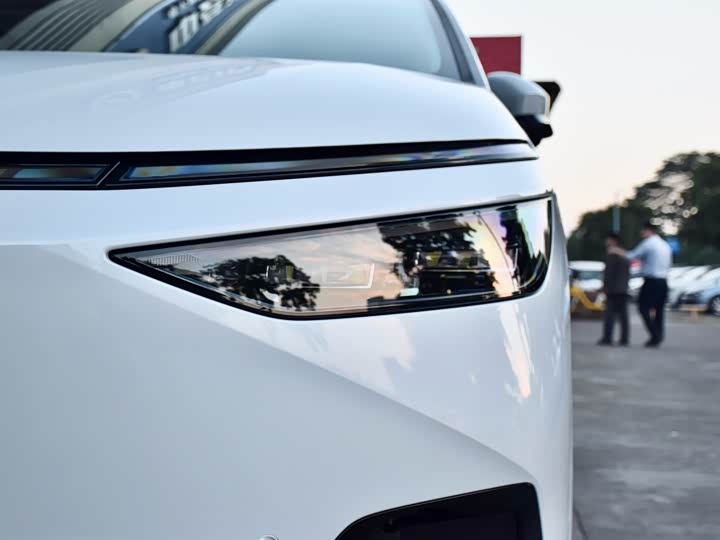 Фото 7 - XPeng X9