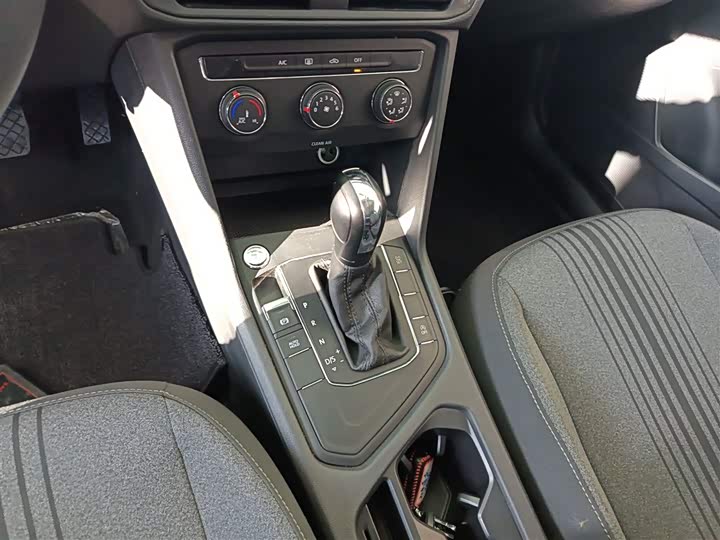 Фото 14 - Volkswagen Tharu