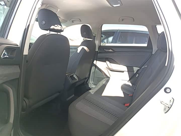 Фото 17 - Volkswagen Tharu