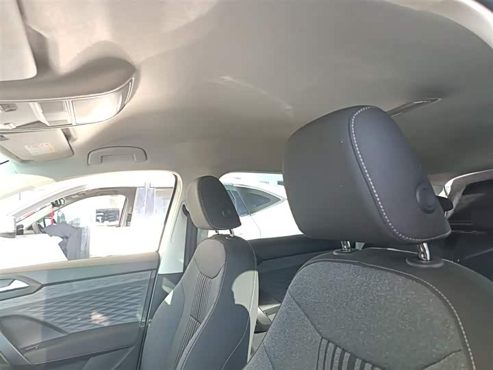 Фото 18 - Volkswagen Tharu