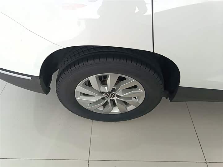 Фото 26 - Volkswagen Tharu