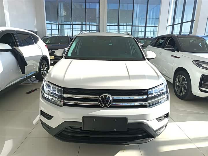 Фото 3 - Volkswagen Tharu