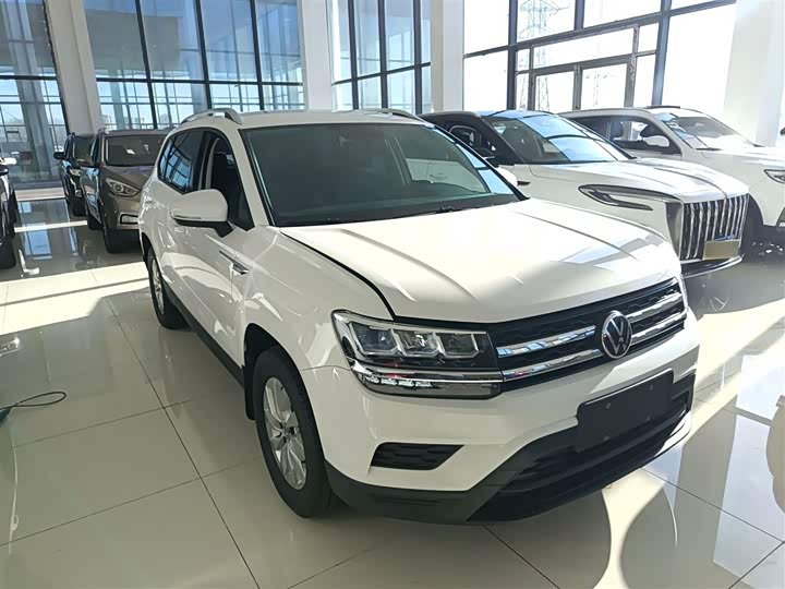 Фото 4 - Volkswagen Tharu